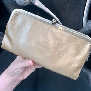 HOBO Lauren Wallet - gold dust